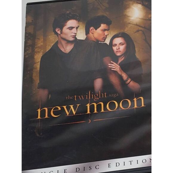 The Twilight Saga: New Moon (2009 Film) [DVD] - Picture 1 of 1